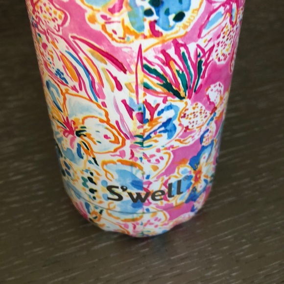 Lilly Pulitzer S’well Bottles Starbucks - Picture 3 of 6